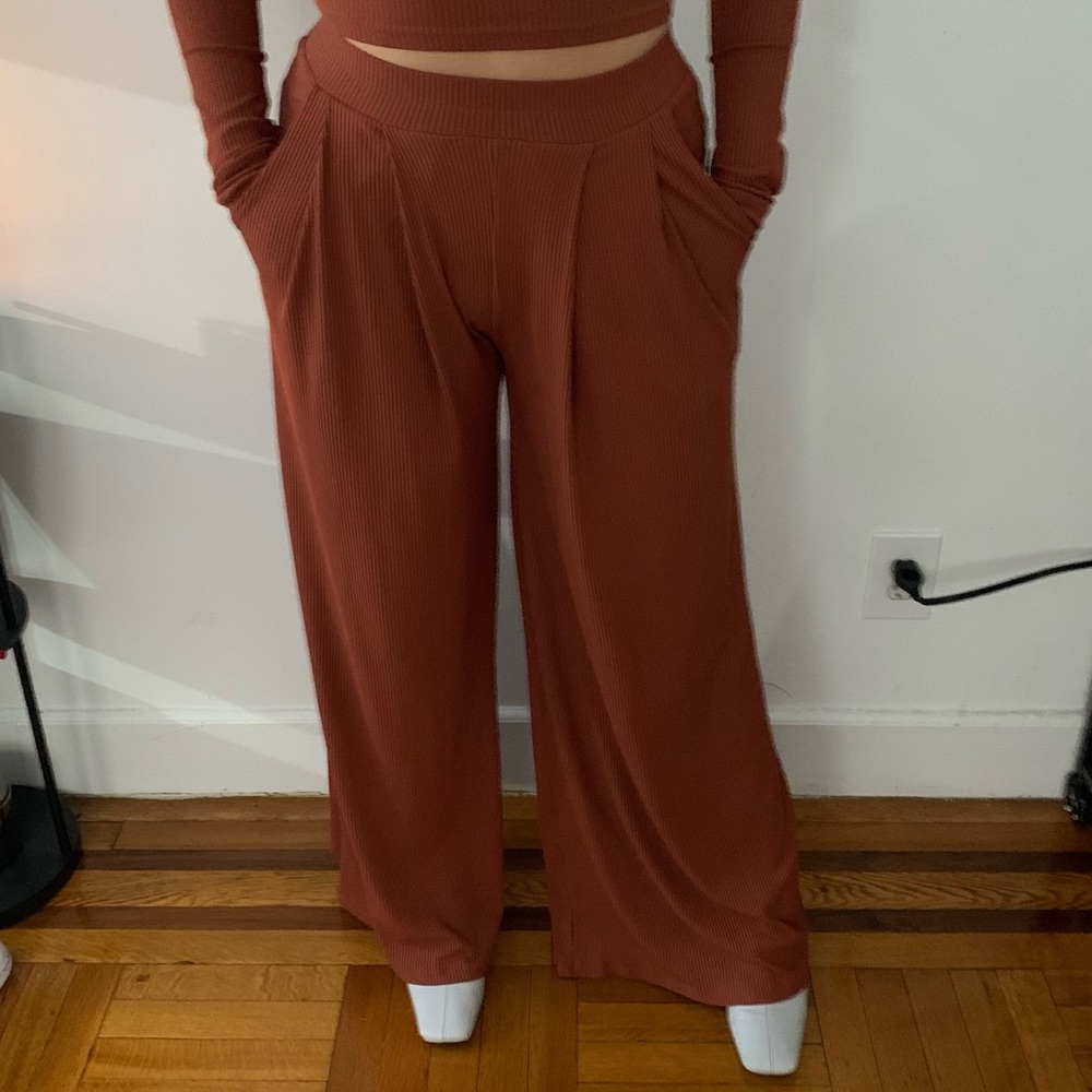 Ribbed Wide Leg Pants